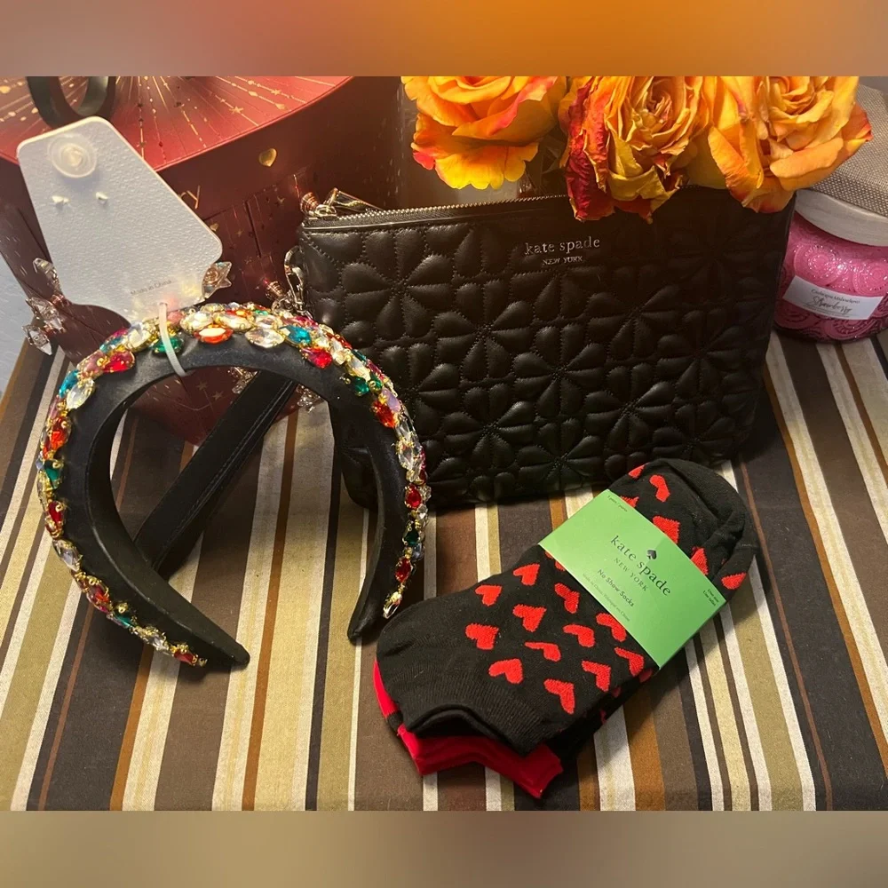 Kate Spade Black Quilted Lacy Heart Clutch Bundle
